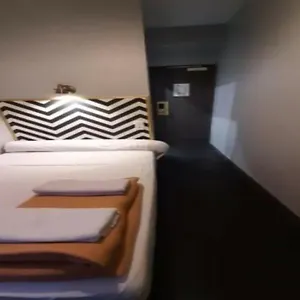 ** Hotel Hipotel Belleville Gare De L'est Francia