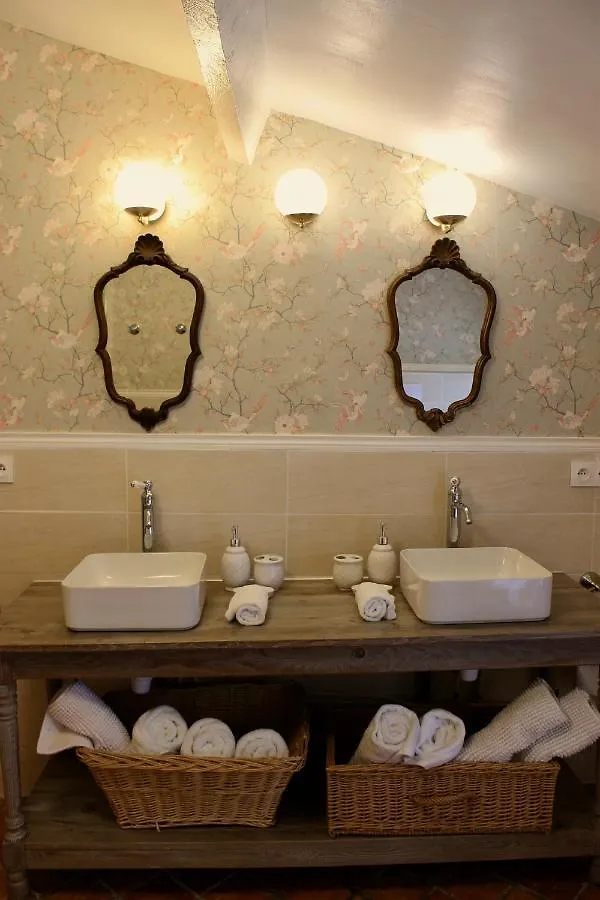 Hotel 1560- Domaine Des Cinq Jardins- A Magical And Authentic Mansion Fuveau 0*,