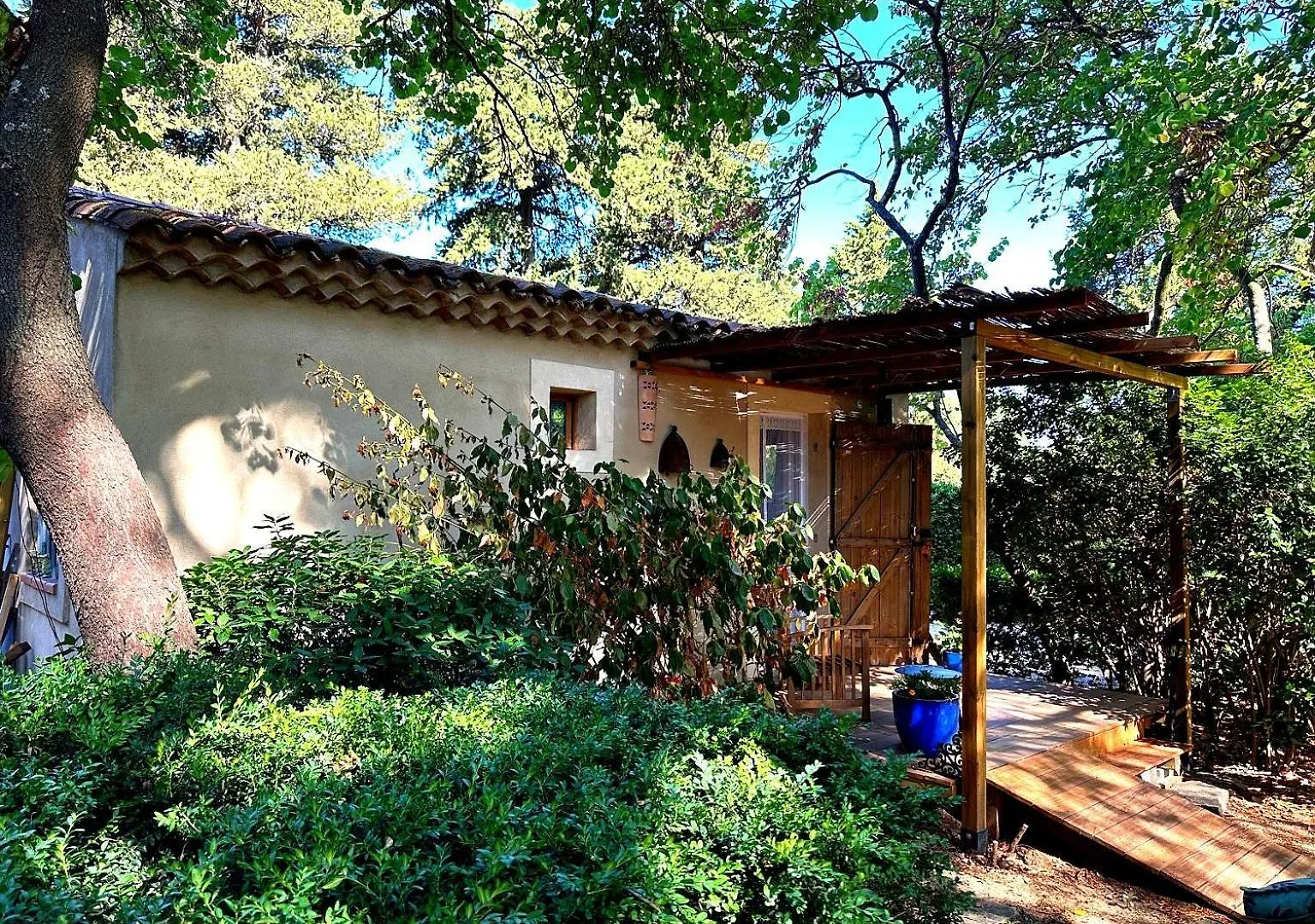 Locanda Hotel 1560- Domaine Des Cinq Jardins- A Magical And Authentic Mansion Fuveau